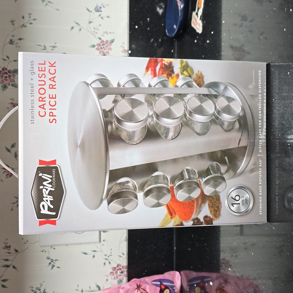 COPY - HOST PICK. NIB. Parini 16 Peice Spice Jars & Carousel